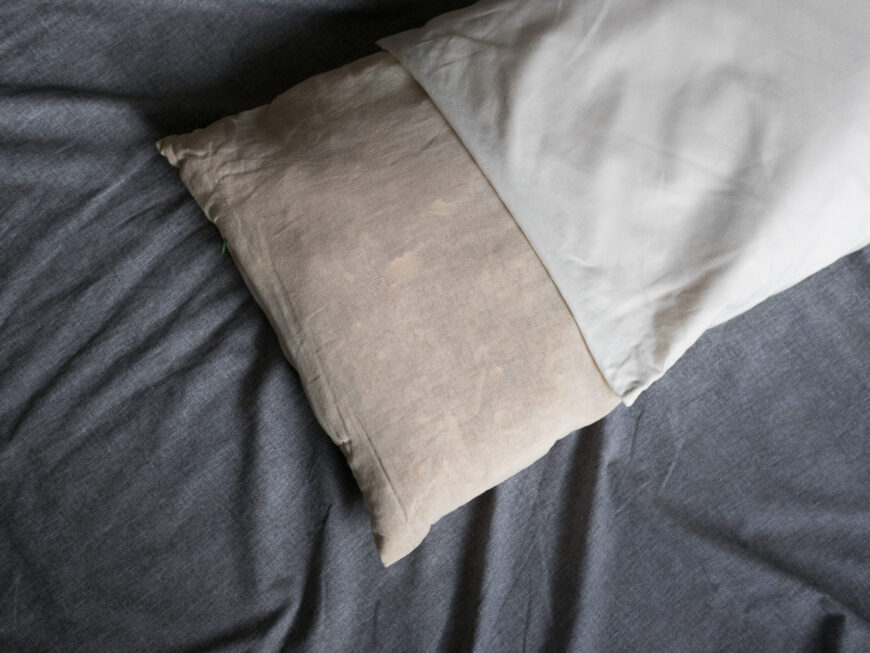 Körnerkissen nahansicht von Inlet mit Bezug